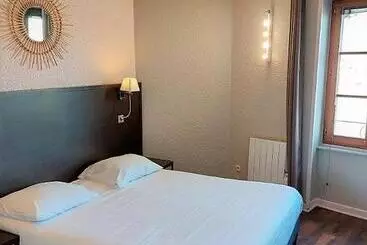 בית מלון כפרי Le Chateau