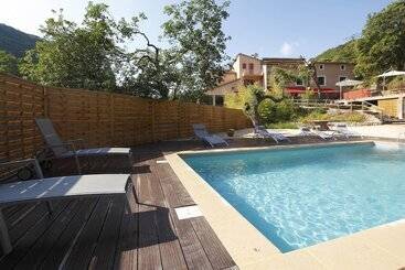 בית מלון כפרי Hôtel Le Belvédère