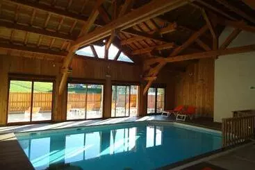 ホテル Hôtel Soleil Des Neiges