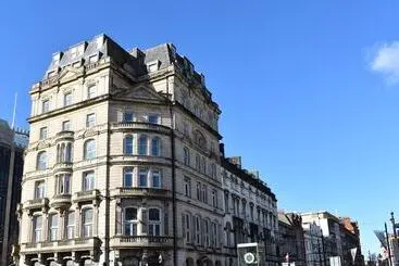 Royal Hotel Cardiff by Belvilla