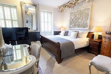 ベッドアンドブレックファースト Quob Park Old House Hotel & Spa