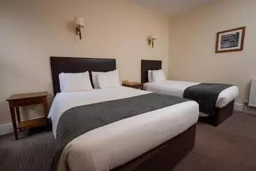 فندق Castle And Ball By Greene King Inns