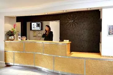 Hotel The Dean Court