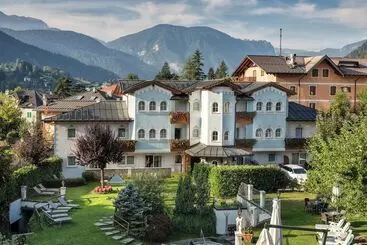 Отель Brunet The Dolomites Resort