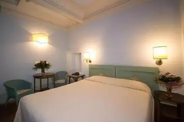 هتل Loggiato Dei Serviti