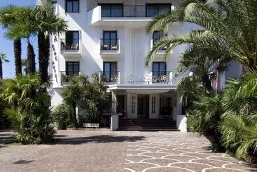 Parc Hotel Flora S