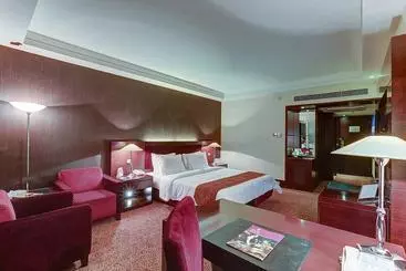 هتل Parsian Azadi