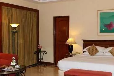 בית מלון כפרי The Hans, New Delhi