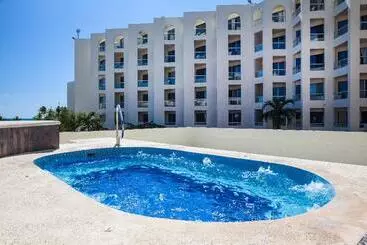 Otel Aquamarina Beach Resort
