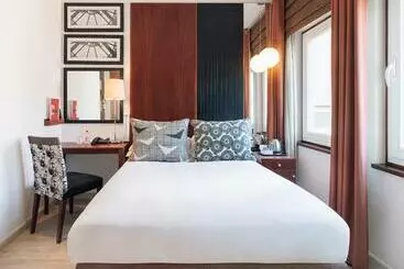 Отель Townhouse