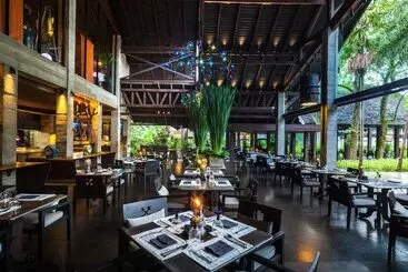 호텔 The Slate Phuket