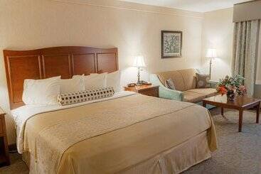 Отель Best Western Plus Country Cupboard Inn