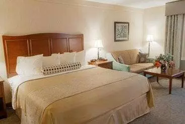 Отель Best Western Plus Country Cupboard Inn