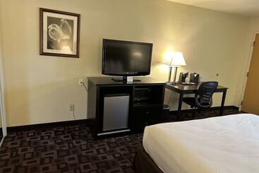 هتل Best Western Plus Inn Of Hayward