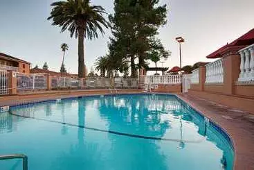 Отель Sfo El Rancho Inn Surestay Collection By Best Western