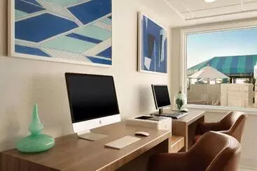 Surfbreak Virginia Beach Oceanfront, Ascend Hotel Collection