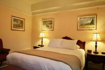 Cornell Hotel De France