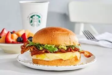 Отель Courtyard Columbus Worthington