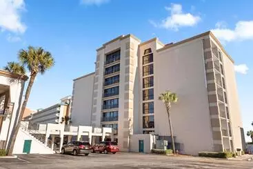 Hotel Ocean Crest Inn And Suites