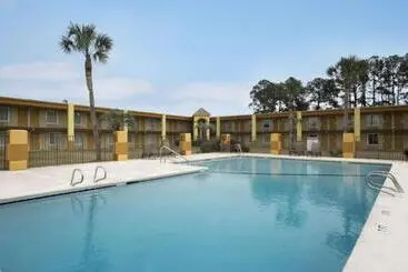 ホテル Days Inn By Wyndham Brunswick/st. Simons Area