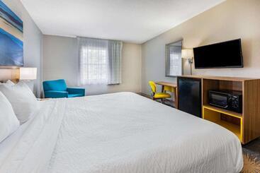 Otel Days Inn By Wyndham Roanoke Near I81