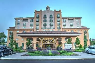 فندق Embassy Suites By Hilton Indianapolis North