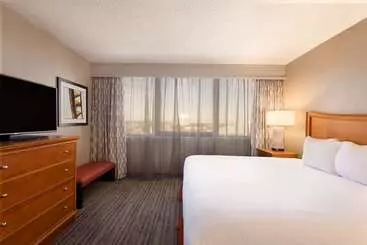 هتل Embassy Suites By Hilton Orlando International Dr Icon Park