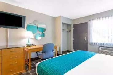 ホテル Howard Johnson By Wyndham Virginia Beach