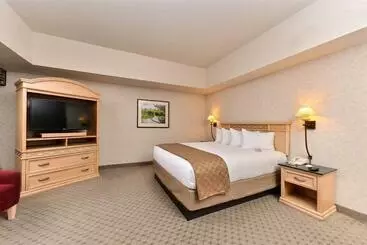 Edward Hotel & Convention Center