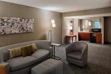 Отель Courtyard By Marriott Columbus West/hilliard