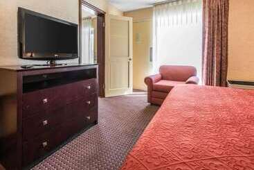 فندق Quality Inn & Suites Conference Center Across From Casino