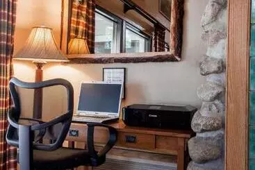 リゾートホテル Quality Inn On Lake Placid Lake Placid