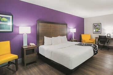 هتل Wingate By Wyndham Galveston East Beach