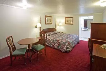 فندق على الطريق Americas Best Value Inn Lansing