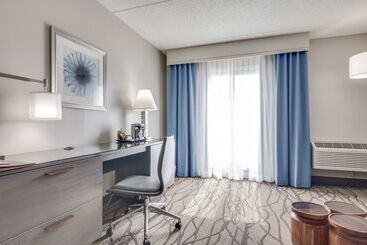 Doubletree By Hilton Hotel Racine Harbourwalk