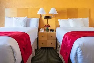 Отель Ramada By Wyndham Tucson