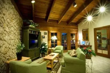 Park Shore Resort By Sunstream