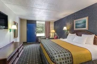 酒店 Travelodge By Wyndham Savannah Area/richmond Hill