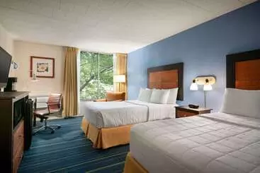 Days Hotel By Wyndham Allentown Airport / Lehigh Valley