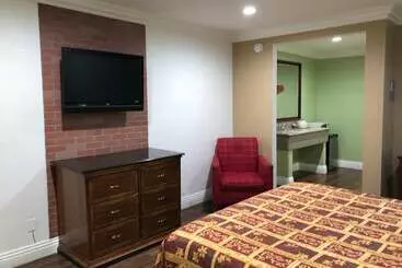 모텔 American Inn & Suites Lax