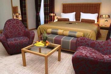 בית מלון כפרי Vardar