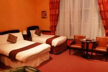 酒店 Russell Court