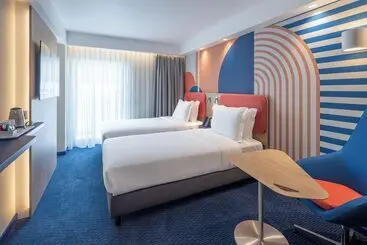هتل Holiday Inn Express And Suites Lisbon Principe Real By Ihg