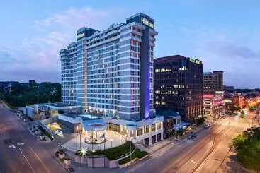 فندق Hilton Kansas City Country Club Plaza