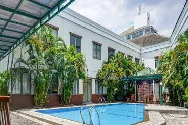 فندق Grand Cikarang