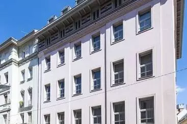 Three Corners Hotel Art