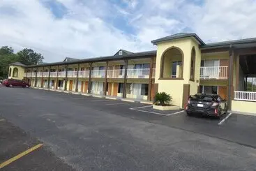 Hotelli Days Inn By Wyndham Waycross