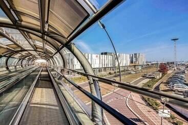 هتل Ibis Paris Coeur D'Orly Airport