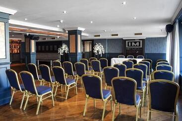 هتل Imperial Dundalk