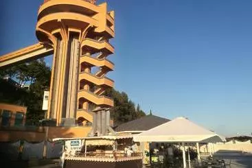 آپارتمان‌های توریست‌ها Apartment Meridian